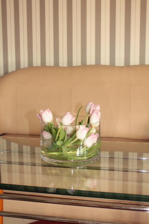 L'Ascada Hotel Срем Екстериор снимка