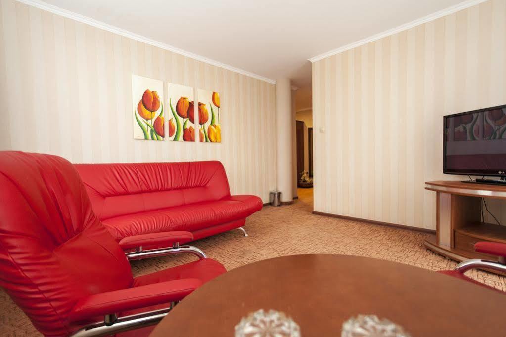 L'Ascada Hotel Срем Екстериор снимка