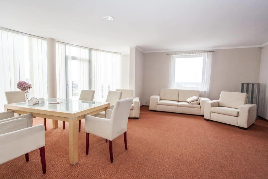 L'Ascada Hotel Срем Екстериор снимка