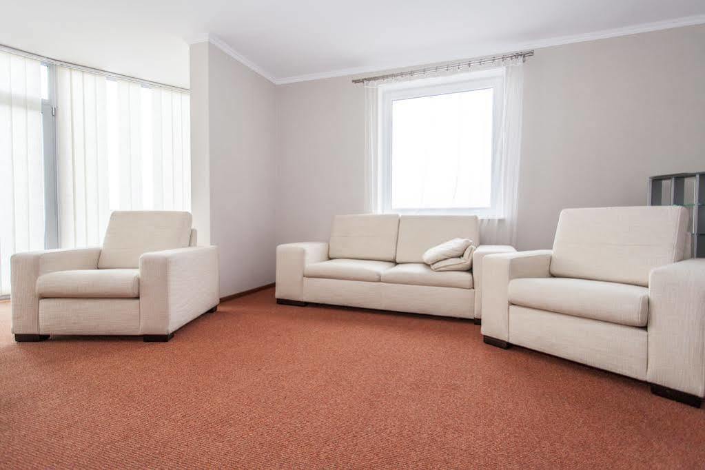L'Ascada Hotel Срем Екстериор снимка