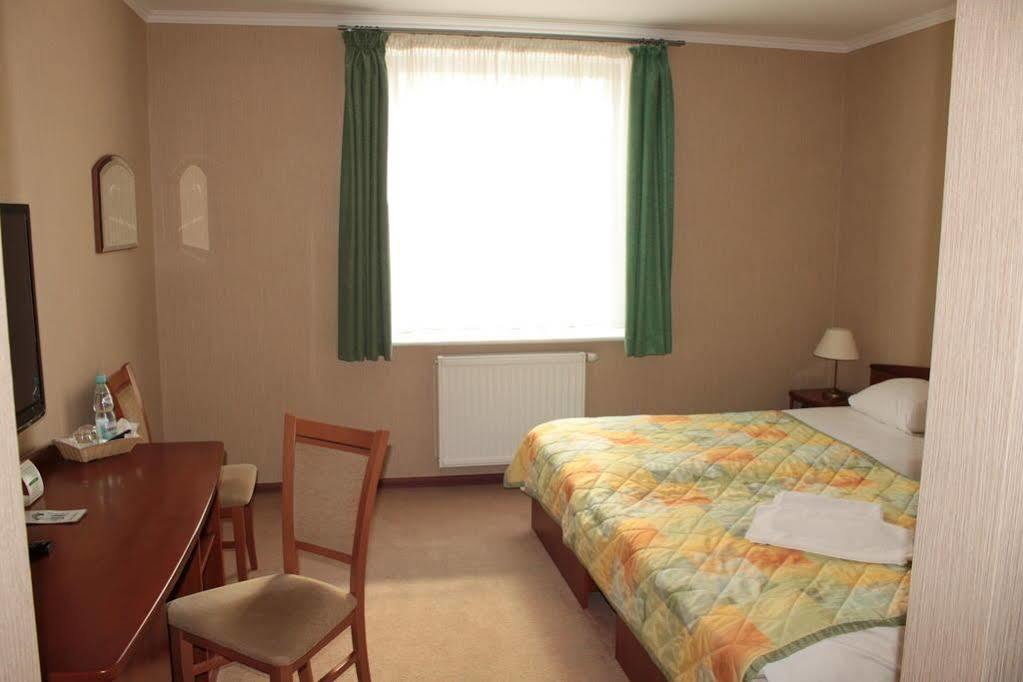 L'Ascada Hotel Срем Екстериор снимка